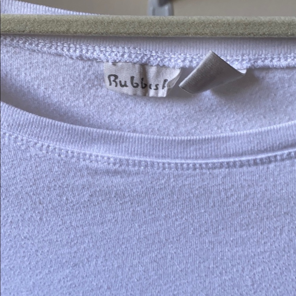 Plain white tee shirt